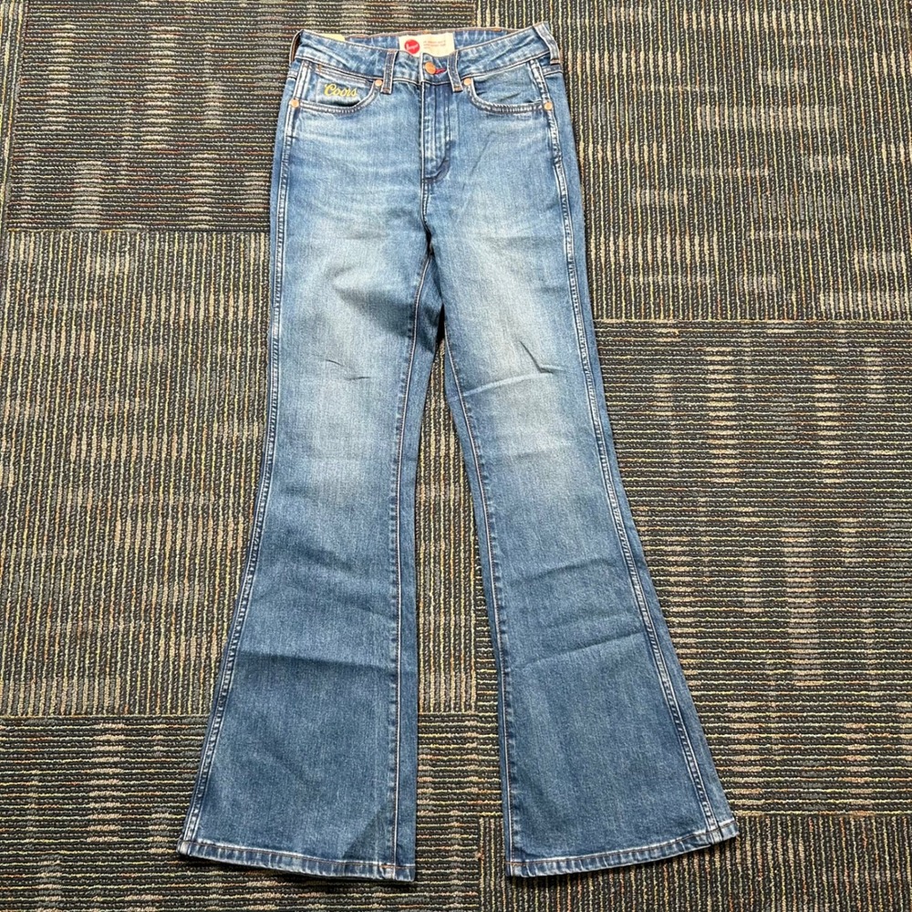 Wrangler Coors Banquet Jeans 26X32 Blue High Rise Flare Denim New with Tags NWT